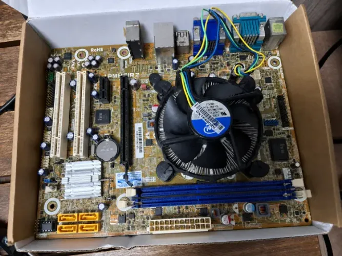 Placa-mãe H61 DDR3 LGA 1155 (2ª Geração) - Funcionando