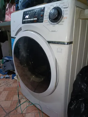 Máquina de lavar roupas