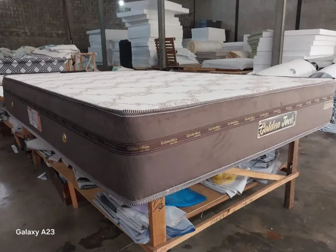 Colchão casal magnético com aparelho de massagem