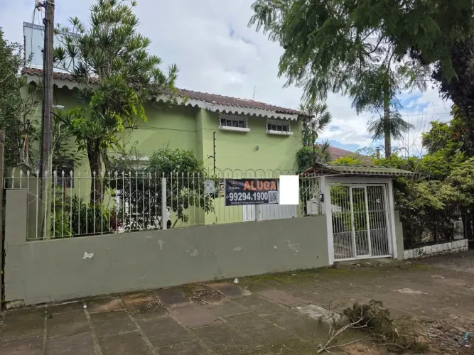 CASA 3 DORMITÓRIOS COM 2 VAGAS NO BAIRRO TERESÓPOLIS EM PORTO ALEGRE/RS