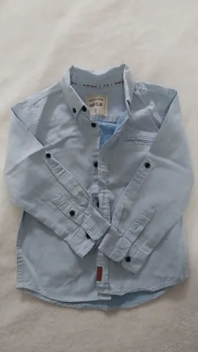 Camisa azul clarinho estilo jeans tamanho 3