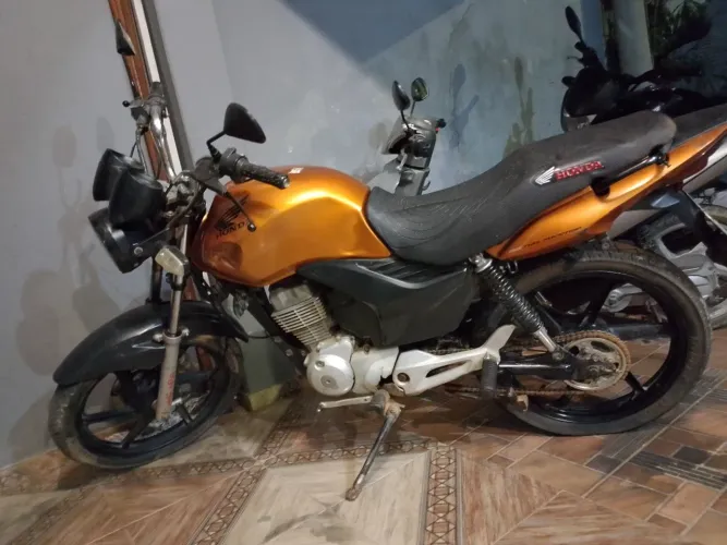 Vendo Titan CG 150 EX mix Flex ano 2010