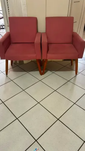 Poltronas Rosa semi novo 
