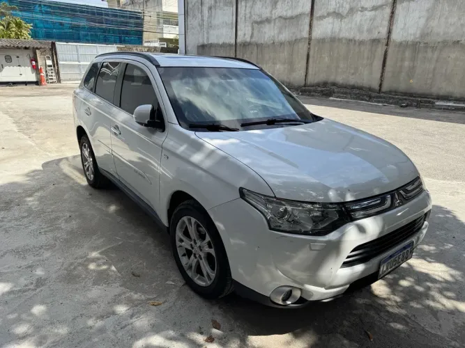 Mitsubishi Outlander 3.0/ GT 3.0 V6 Aut. 2015