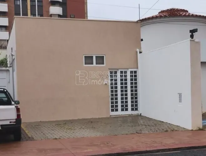 Locação de Casas / Comercial na cidade de Araraquara