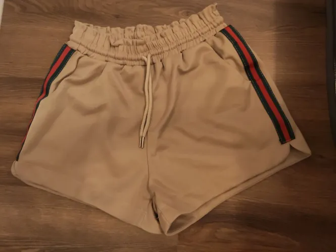 Shorts marrom 