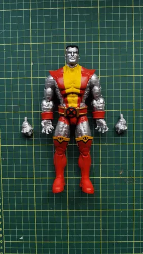 Colossus Marvel Legends 