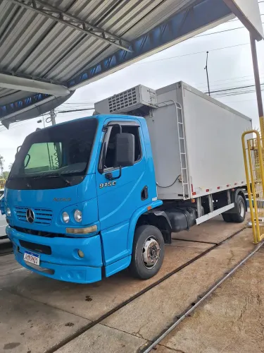 Vendo caminhão. 180.000