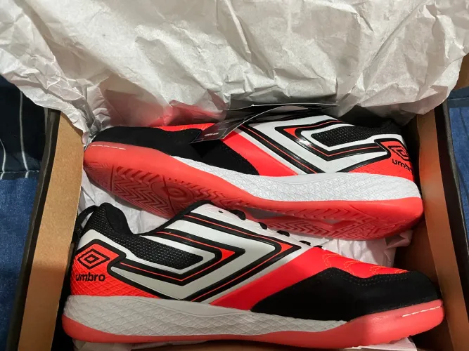 Vendo, Tênis de Futsal Umbro pro5
