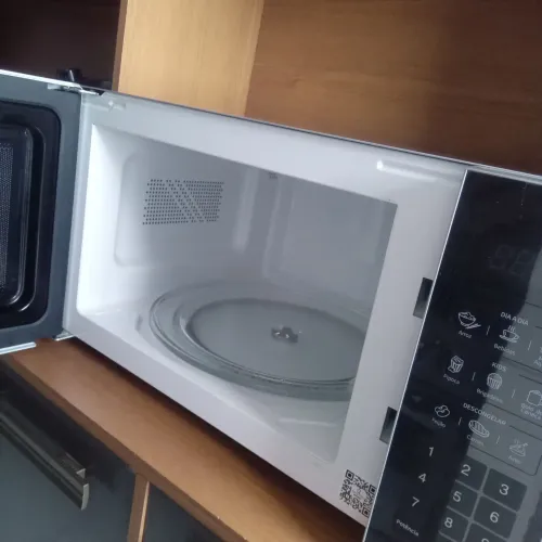Vende- se micro-ondas mundial 34 litros