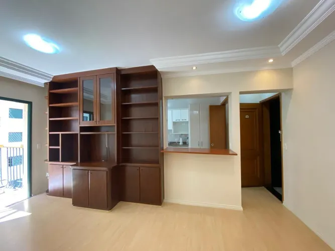Apartamento em Alphaville centro 62m 2 qtos 1 banho 1 vg 3.800 cond 696.00