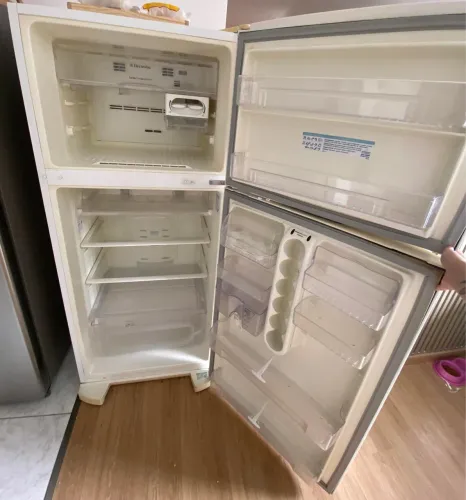 GELADEIRA ELECTROLUX FROST FREE