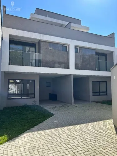 Sobrado com 3 dormitórios à venda, 141 m² por R$ 995.000,00 - Uberaba - Curitiba/PR