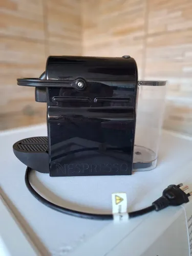 Cafeteira nespresso com defeito