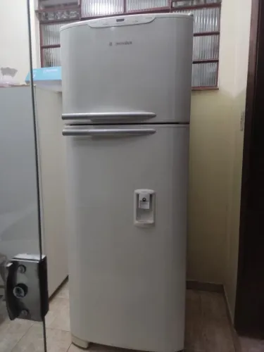 Geladeira eletrolux