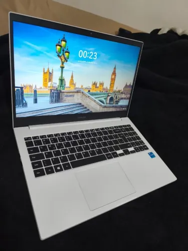 Samsung Book ? Core i3 11ª Ger | 8GB RAM | 240GB SSD - IMPECÁVEL!