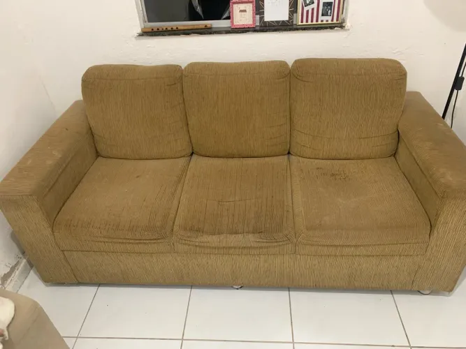 Sofá de 3 lugares usado para reforma - R$100