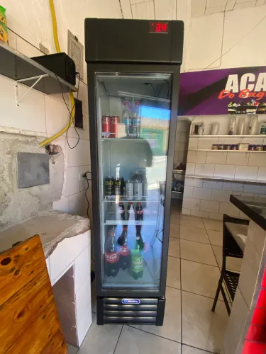 Expositora de bebidas SLIM