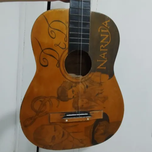 Vendo violão Kashima MG-110, usado e com bastante história! ?