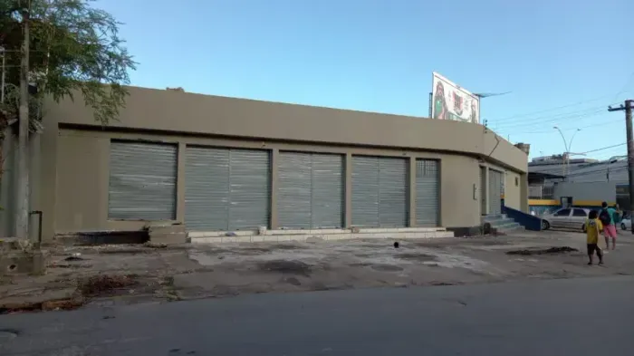 PONTO COMERCIAL QUE VENDE POR VOCÊ AV. NORTE