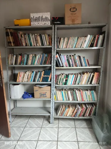 ?Lote com 5 Estantes de Aço Cinza (1,80m x 30cm) - Vendo Juntas ou Separadas