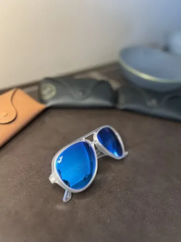 Óculos Ray-Ban Cats 5000 Armação Transparente Lente Azul Espelhada