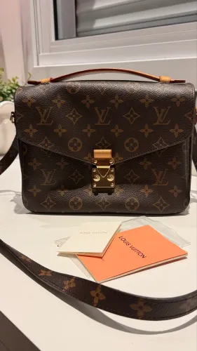 bolsa louis vuitton pochette métis marrom