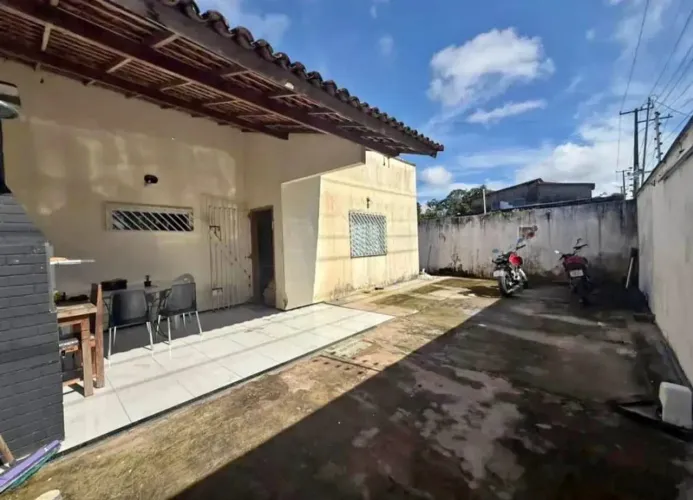 CASA À VENDA NO UNA