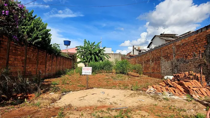 Vendo Lote 360m² Comercial em Goiânia No Setor Jardim Petrópolis