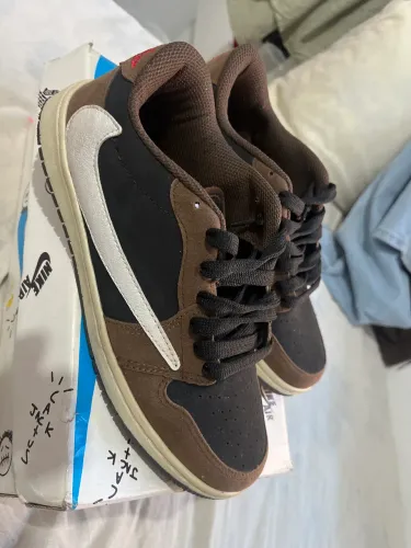 Tênis Nike do Travis scott/ tamanho. 37
