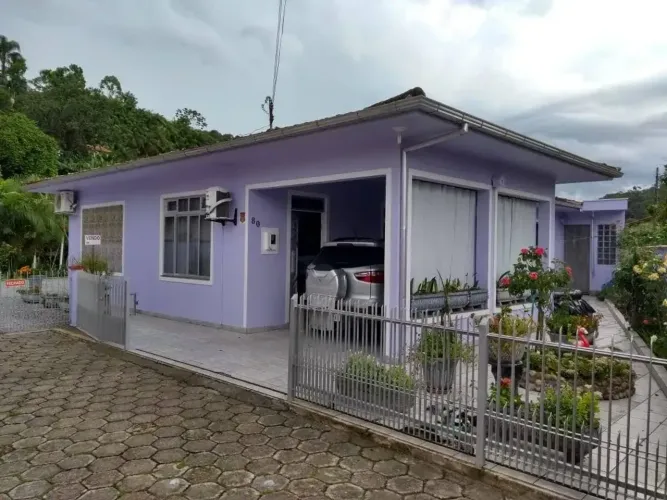 Casa em Águas Mornas | Código Ca 111