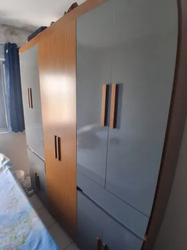 Guarda roupa novo