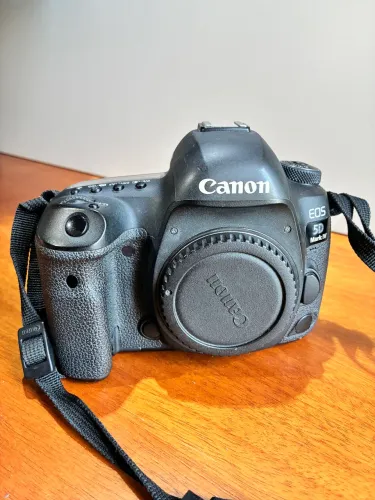 Canon EOS 5D Mark IV - Corpo