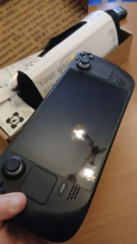 Steam Deck 512Gb LCD na caixa sem detalhes
