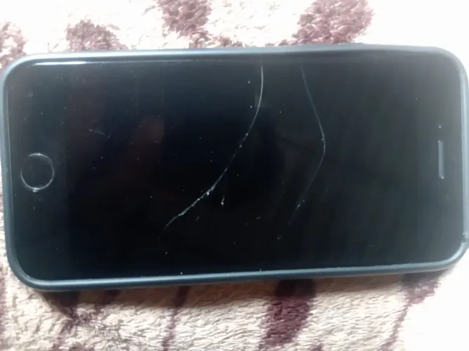 iPhone 7 quebrado 