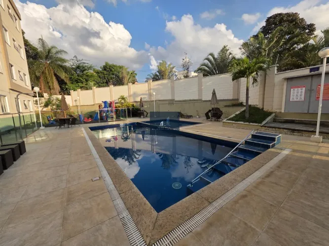 ALUGO APARTAMENTO TÉRREO NO CARBRAL - 2 QUARTOS - VAGA DEMARCADA E LAZER