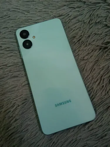 Samsung semi novo