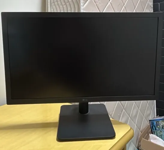 Monitor Gamer LG 21,5" Full HD 75Hz FreeSync 22MP410 - seminovo