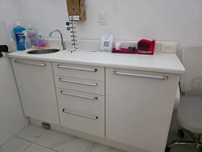 Armário consultório