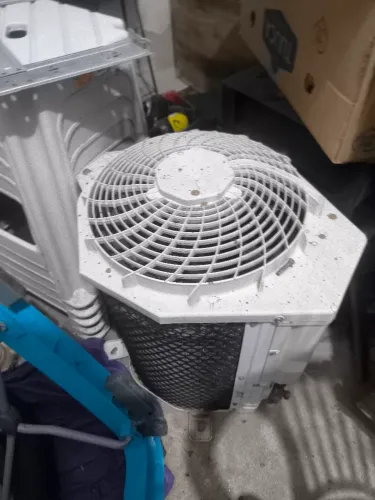 Vendo ar condicionado Philco com controle 9 mil BTUs 