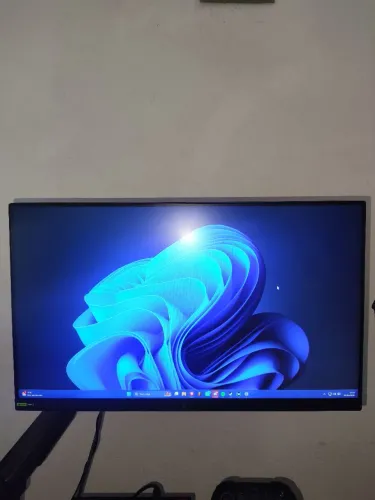 Monitor Gamer LG UltraGear 24 IPS FHD 180Hz - com NF