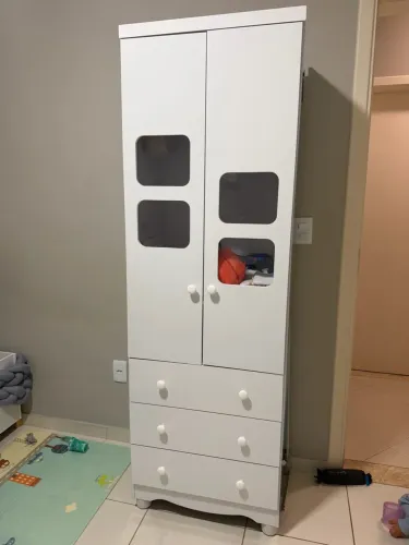 Guarda roupa infantil