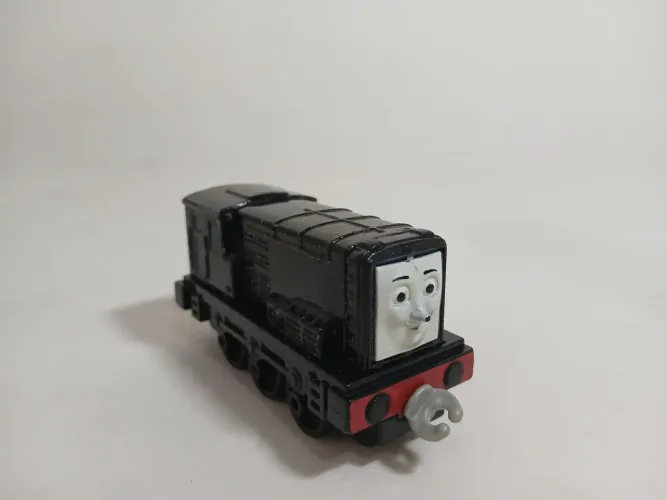 Miniatura Locomotiva em ferro Thomaz 2013 Gullane Matell