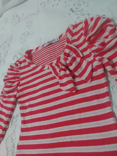 Blusa listrada com laço Infantil