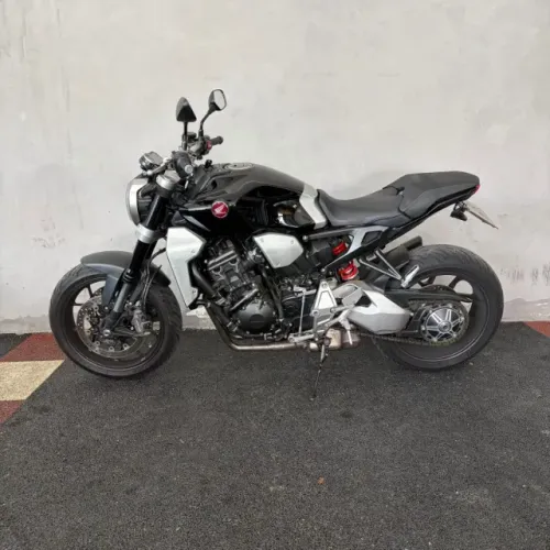 HONDA CB 1000R 