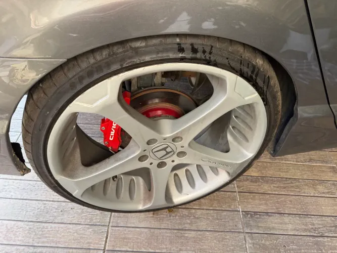 Jogo de rodas com pneus aro 20 Civic