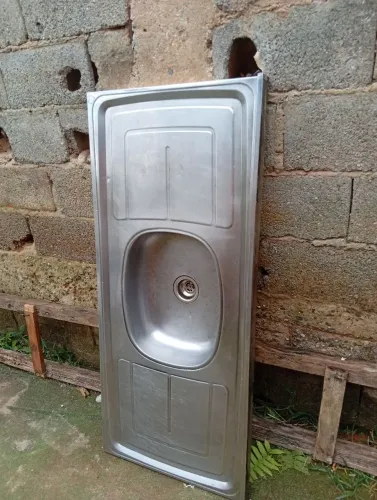 Vende pia de inox semi nova 1,20x0,53 cm a retirar