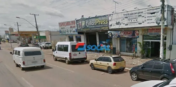 Amplos Galpões comerciais para locação com pátio e entrada para duas avenidas. Av. Jorge T