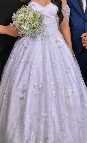 Vestido de noiva feito a mão