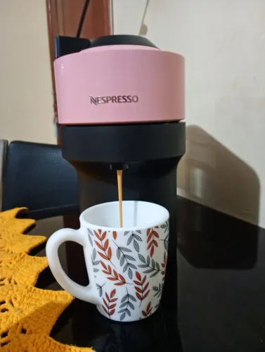 Máquina de Café Nespresso 110v - Vértuo Pop